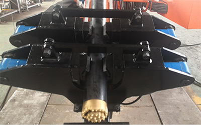 多功能系列鉆機(YBL-868-1)(圖5) 多功能系列鉆機(YBL-868-1)(圖5)